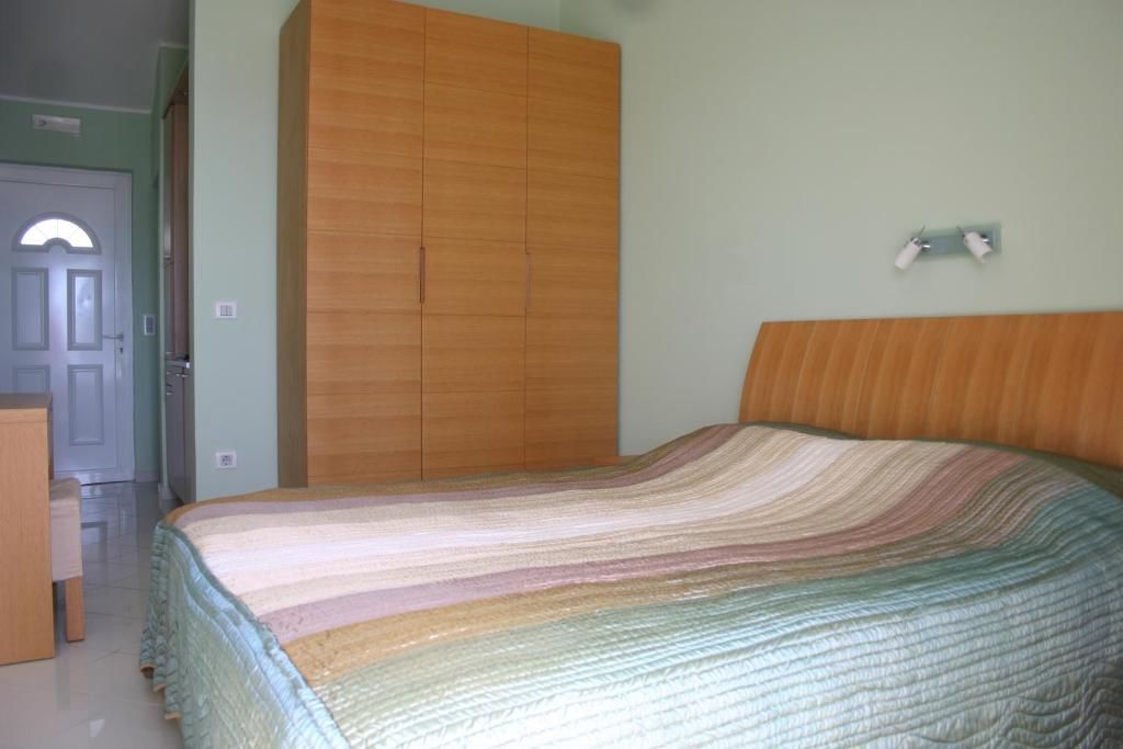 Гостевой дом Apartments & Rooms Elite Добра-Вода